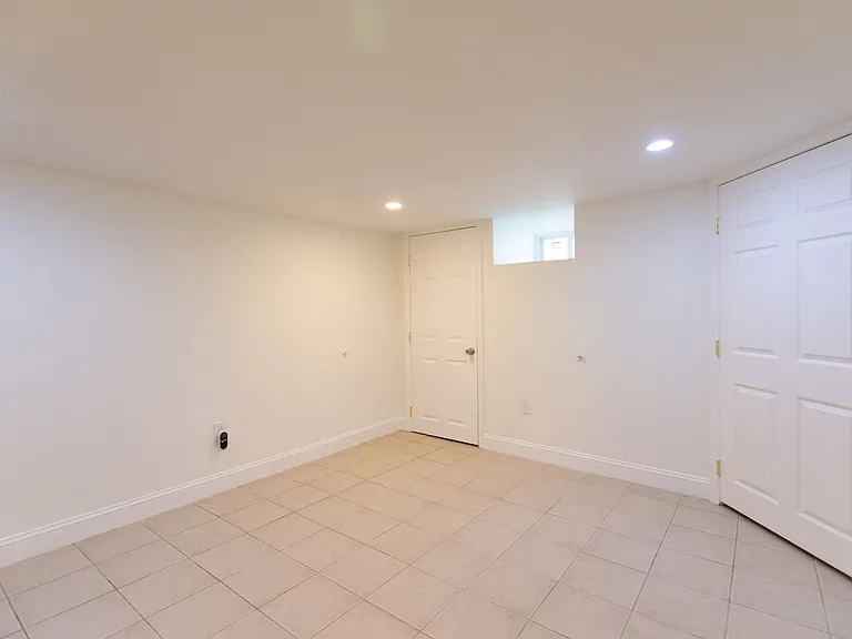 138 Mercy St — Photo 12