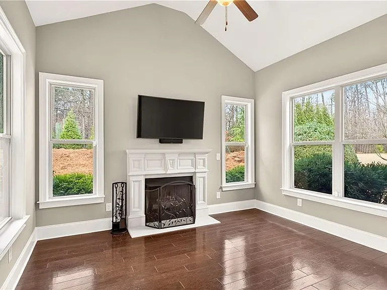 2607 Lulworth Ln — Photo 17