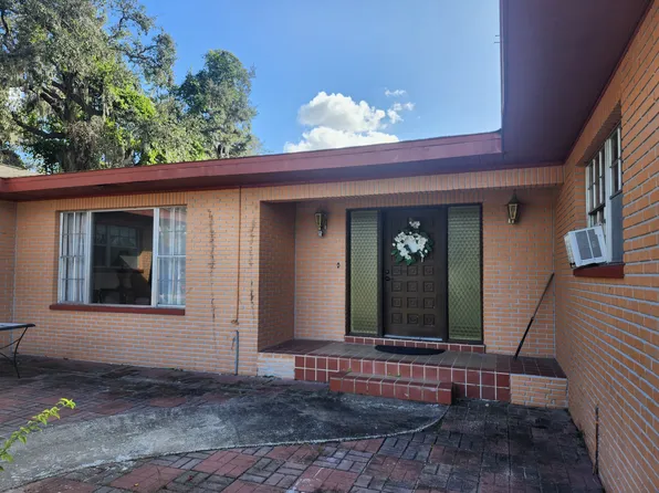 10022 Davis Rd, Temple Terrace, FL 33637