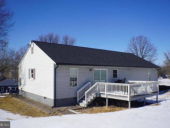 3rd image of 608 Stubbs Rd