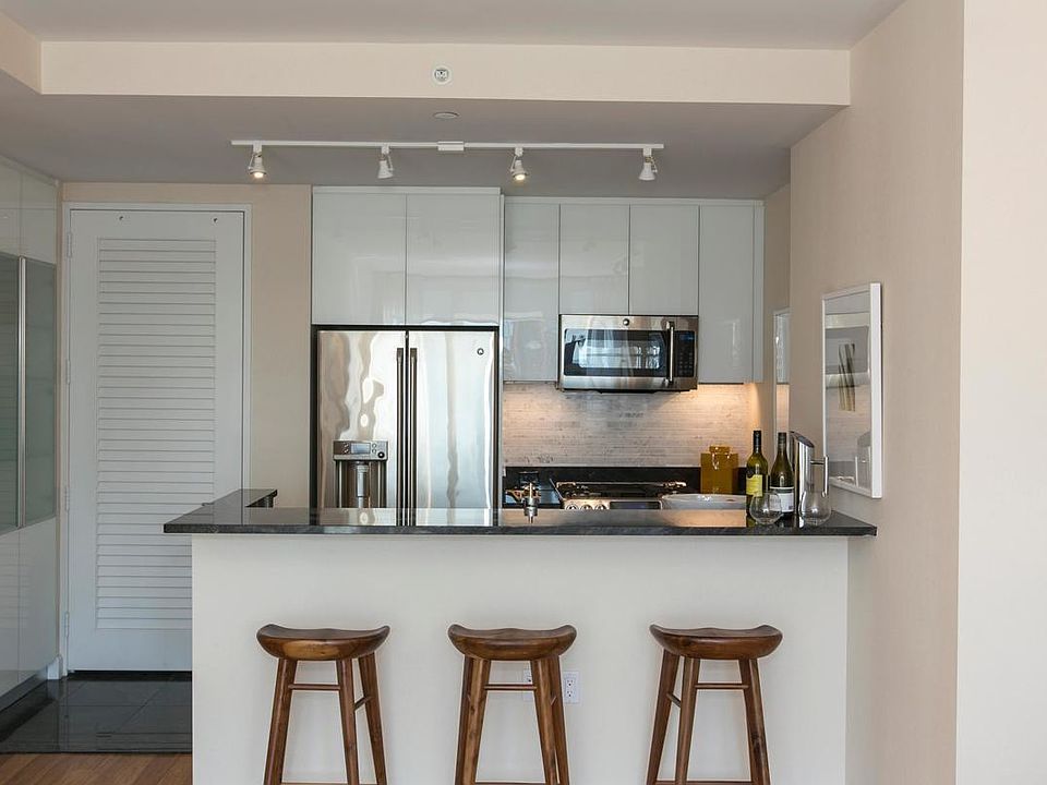 1st image of 160 W 62nd St APT 41H