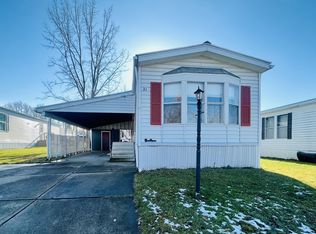 21 Windridge Ln, Hamburg, NY 14075