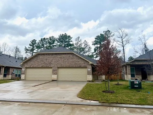 3 bed, 2.0 bath, 1344 sqft, $1,795 — Photo 1