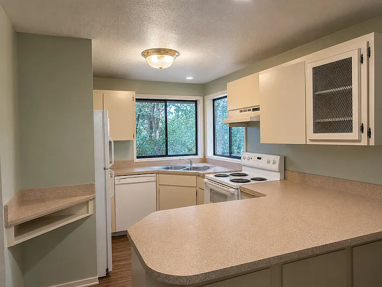 6069 Fircrest St SE #6069 — Photo 2