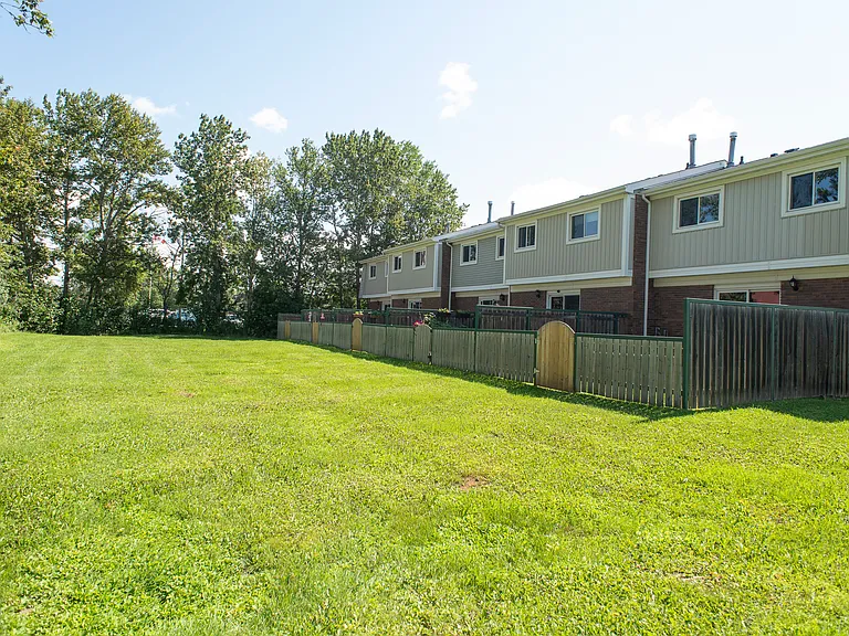 350 County Blvd — Photo 20