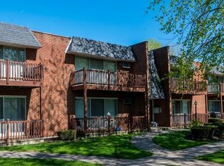 525 N Pleasant Dr APT 1C, Glenwood, IL