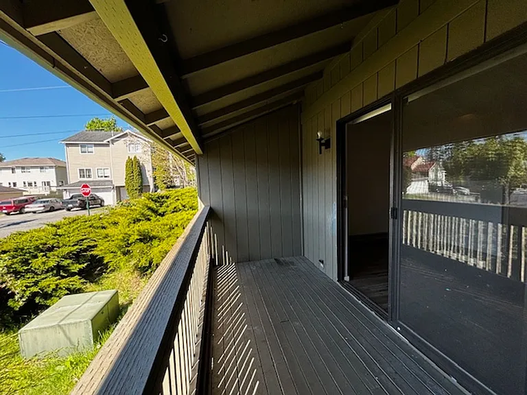2111 Knox Ave #5 — Photo 14
