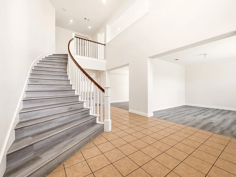 10828 Portofino Ln — Photo 17