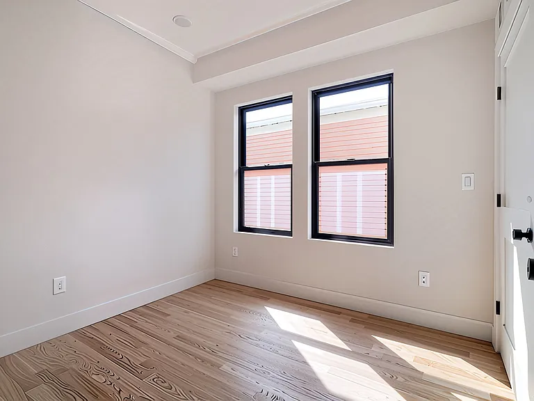 50 Crescent Ave #3 — Photo 10