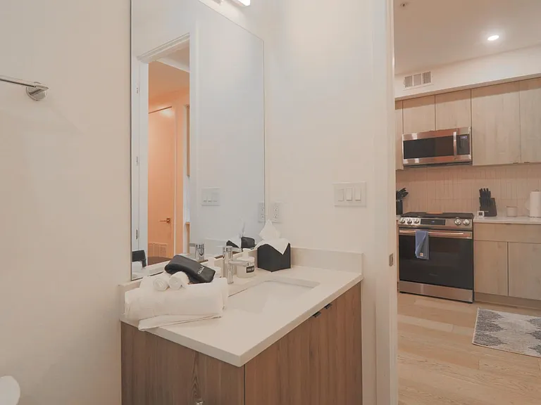 1806 I St NE #2A — Photo 7
