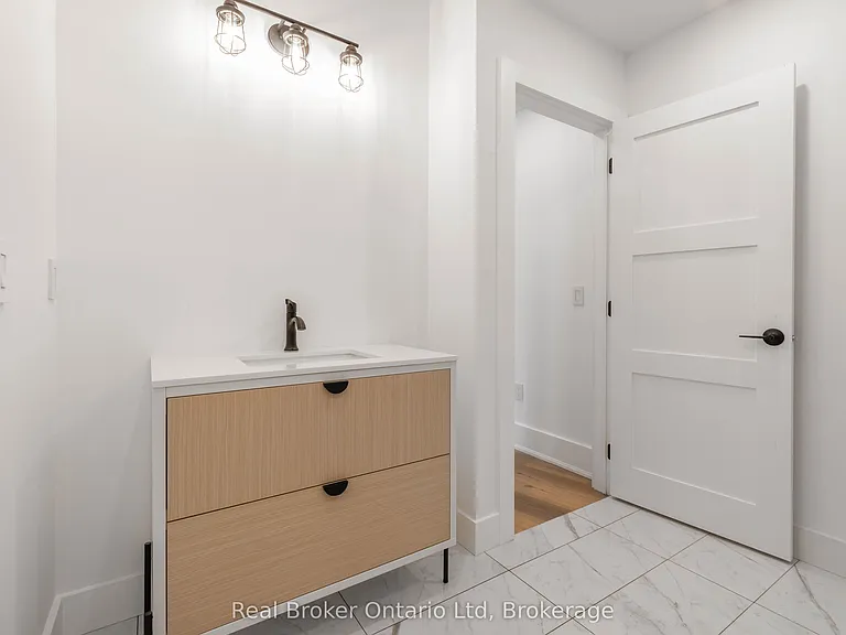 80 9th St E #701 — Photo 8