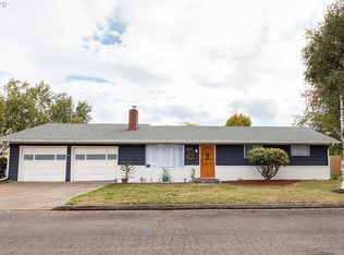 890 Arbor Ct, Harrisburg, OR