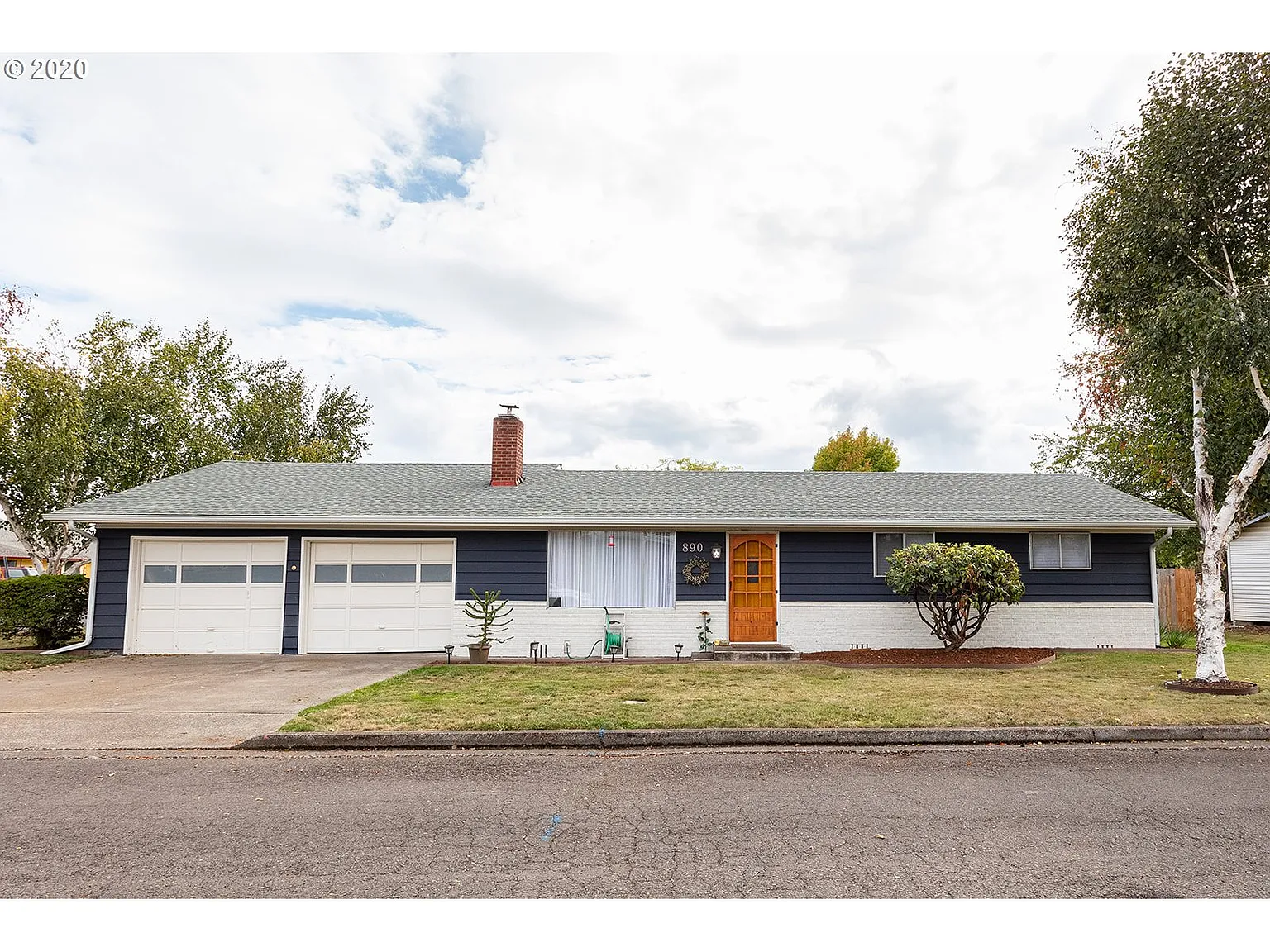 890 Arbor Ct photo 1