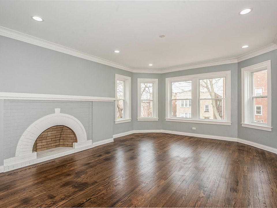 1st image of 5816 N Artesian Ave #2