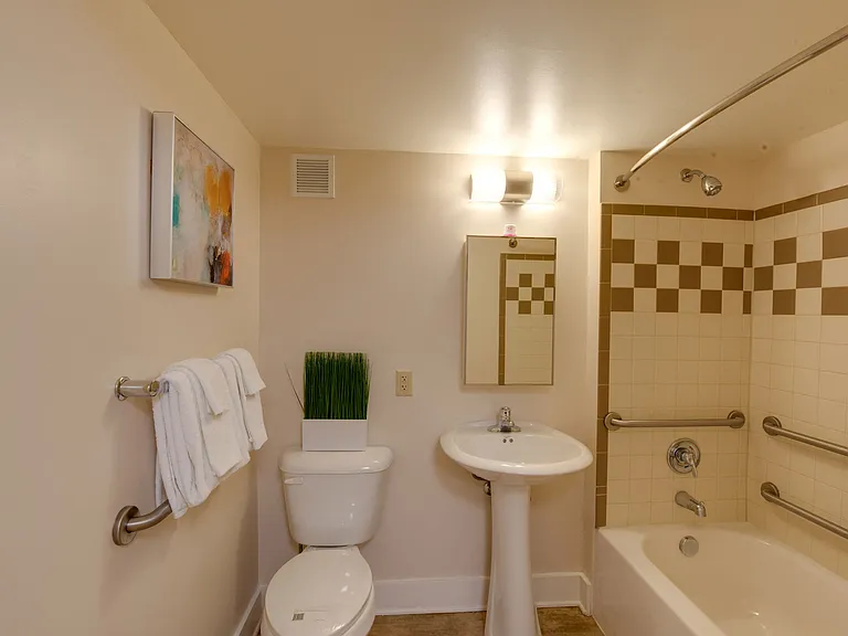 Linden Park Apartments (Seniors 62+) — Photo 33