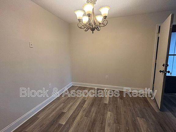 4th image of 2260 Sunderland Rd APT 84W