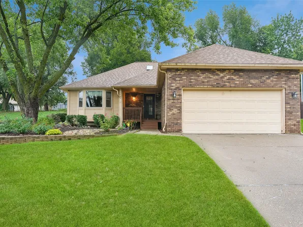 1406 N B St, Indianola, IA 50125