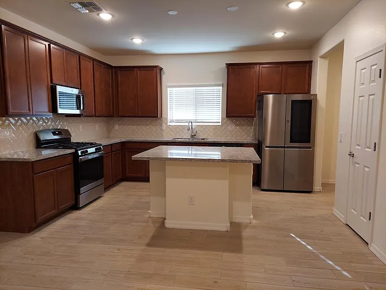 121 W Seaside Dr — Photo 10
