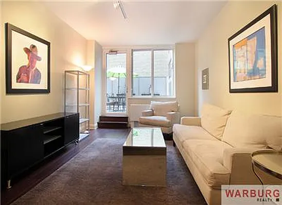 Sold by Warburg | media 2