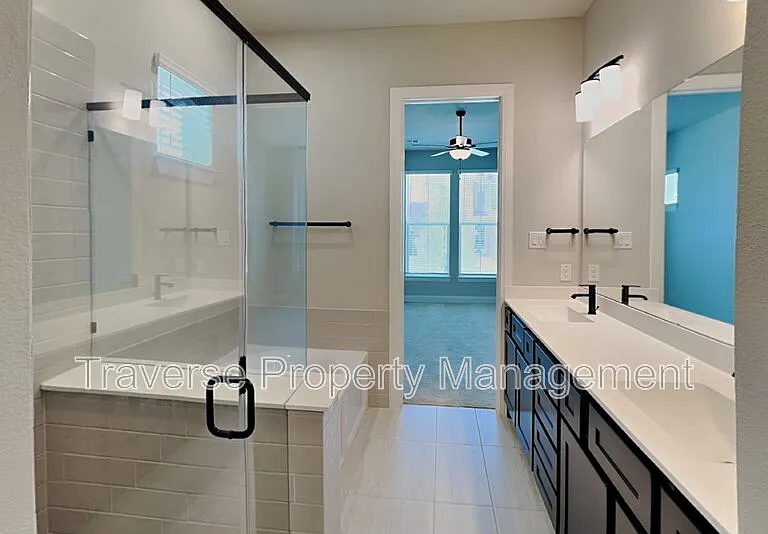 2013 Tolleson Dr — Photo 10