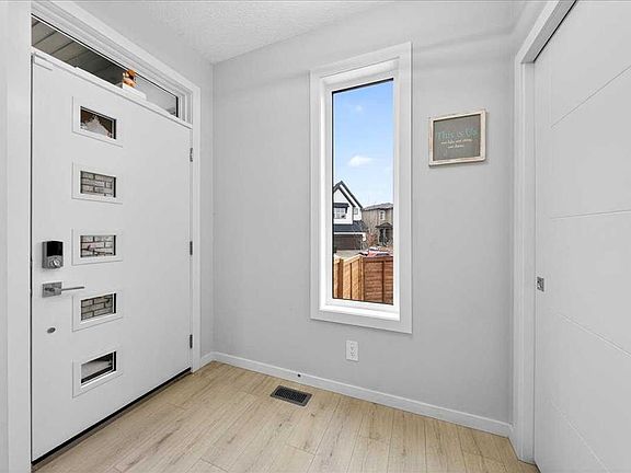 4th image of 318 NW Walcrest Way SE