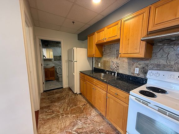 3rd image of 72 Kneeland St Ste 601