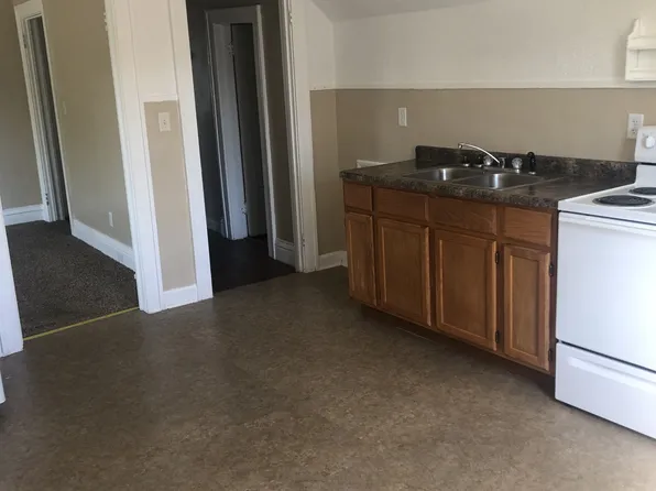 611 S 6th Ave, Virginia, MN