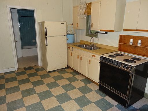 3rd image of 503-B NW 19th Ln