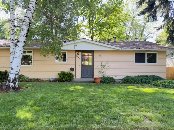 1305 NW Haven Cir, Pullman, WA 99163