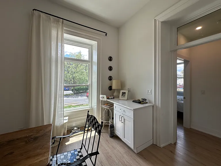 231 W Johnson Street — Photo 20