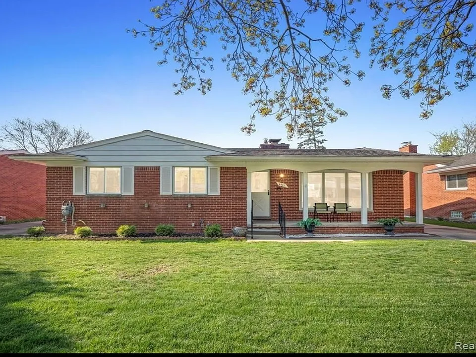 4141 Colonial Dr