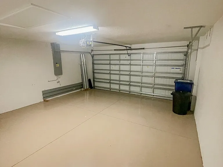 3872 Shimmering Oaks Dr — Photo 16
