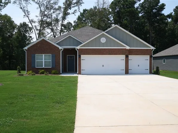 11900 Orchard Dr, Moundville, AL 35474