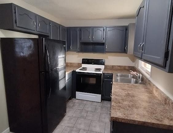 Newly Remodeled Kitchen (Newer Glasstop Stove coming)