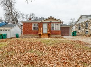 8045 Titus Rd, Saint Louis, MO 63114