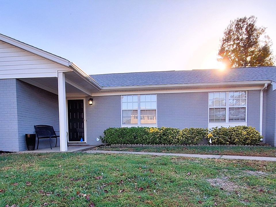 989 Aspen Drive