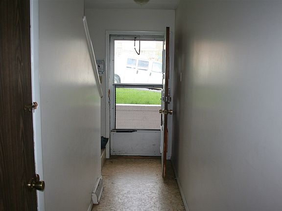 5th image of 64 Pinehurst Ave