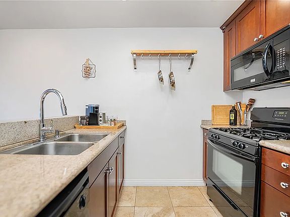 20253 Keswick St (7)_01182026
