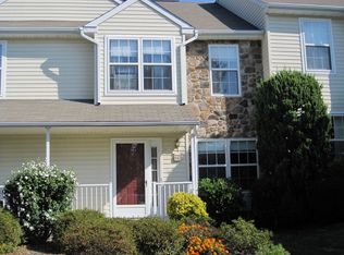 842 Amber Ln, West Chester, PA