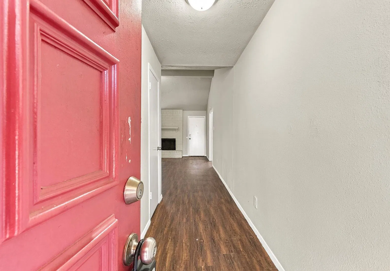 3 bed, 2.0 bath, 1410 sqft, $1,525 — Photo 4