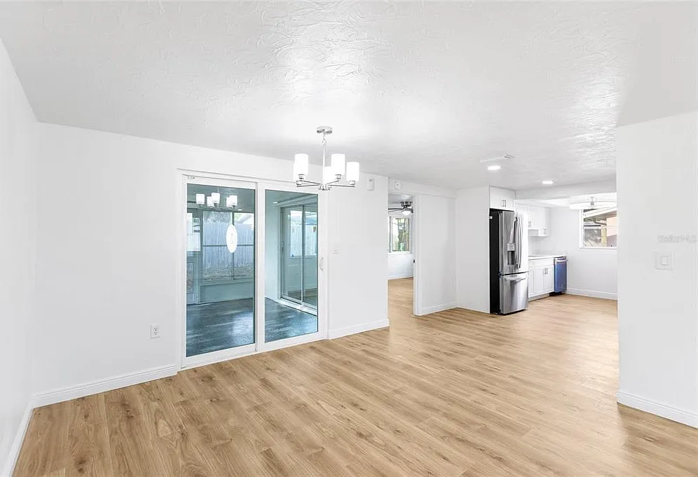 3 bed, 2.0 bath, 1344 sqft, $1,950 — Photo 4