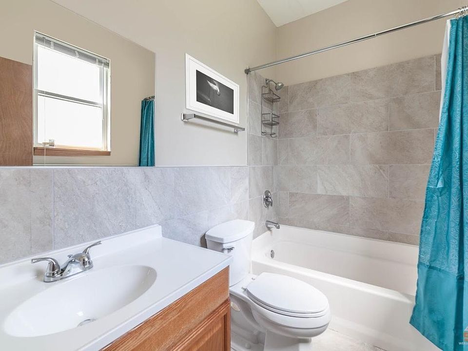 1st image of 4315 W Gladys Ave APT 2