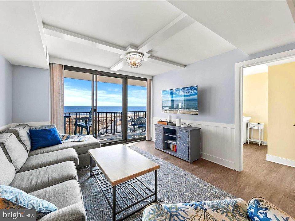 1st image of 304 N Edgewater House 304N