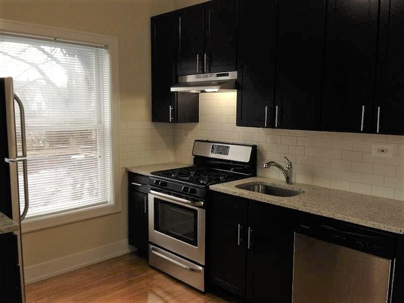 1st image of 1831 W Foster Ave #2B
