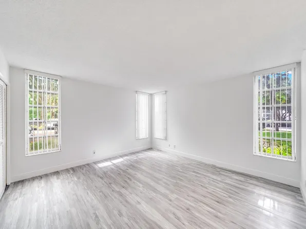 2601 S Course Drive #111, Pompano Beach, FL 33069