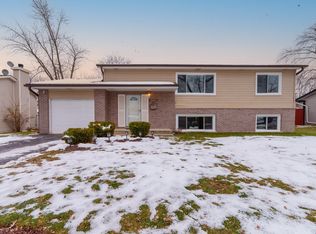 8741 S 84th Ave, Hickory Hills, IL 60457