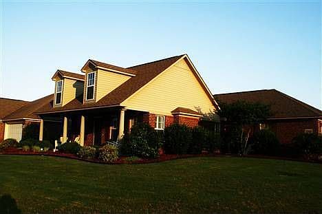 1st image of 5000 Blakemore Dr SE