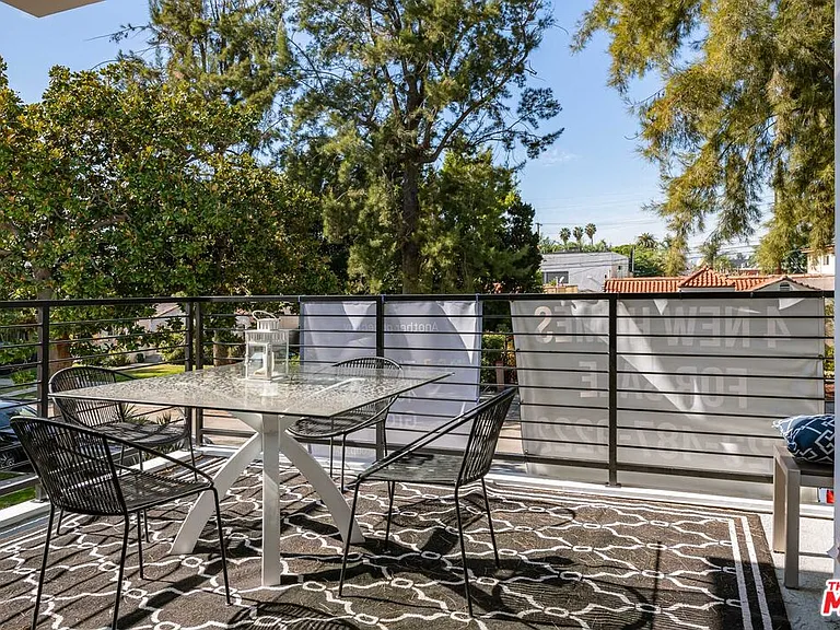 836 N McCadden Pl — Photo 11