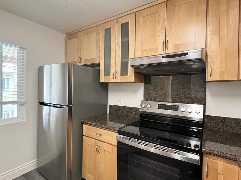 7405 Charmant Dr #2112 — Photo 8