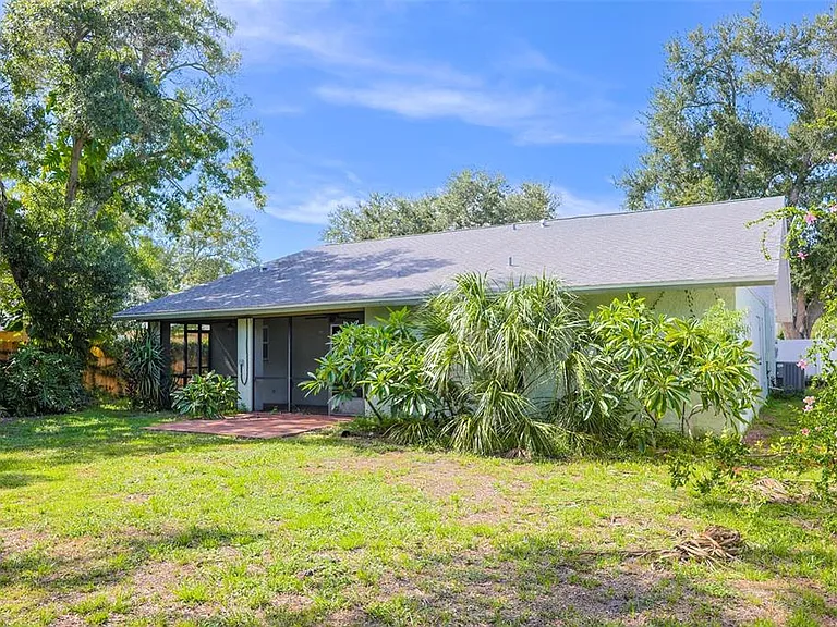 3121 Bordeaux Ln — Photo 29